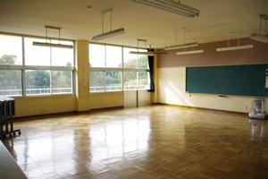 烏山南公民館(旧野上小学校)02