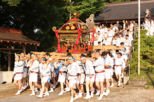 例祭・神幸祭（祭り初日）