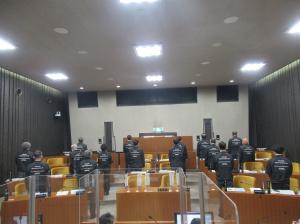 議会国体ジャンパー着用3
