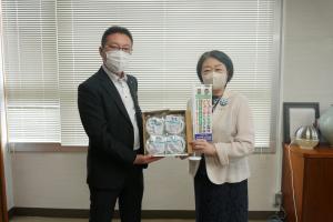 リンレイテープ寄贈1