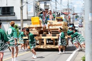 山あげ祭 22日舞台移動