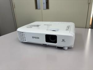 プロジェクター