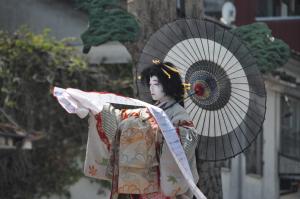 中村技研(株)賞「猛暑の中演じる」