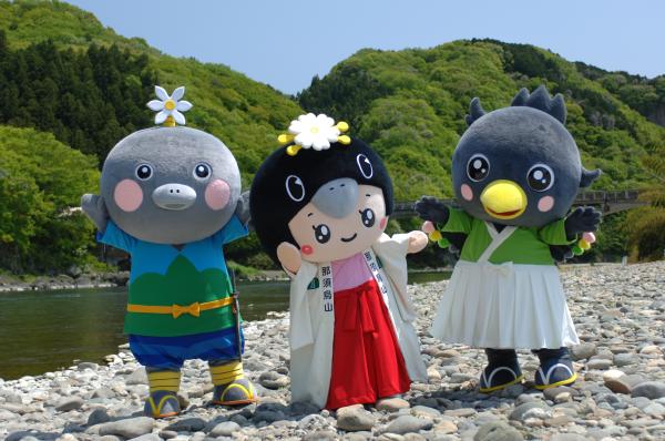 イメージキャラクター3体